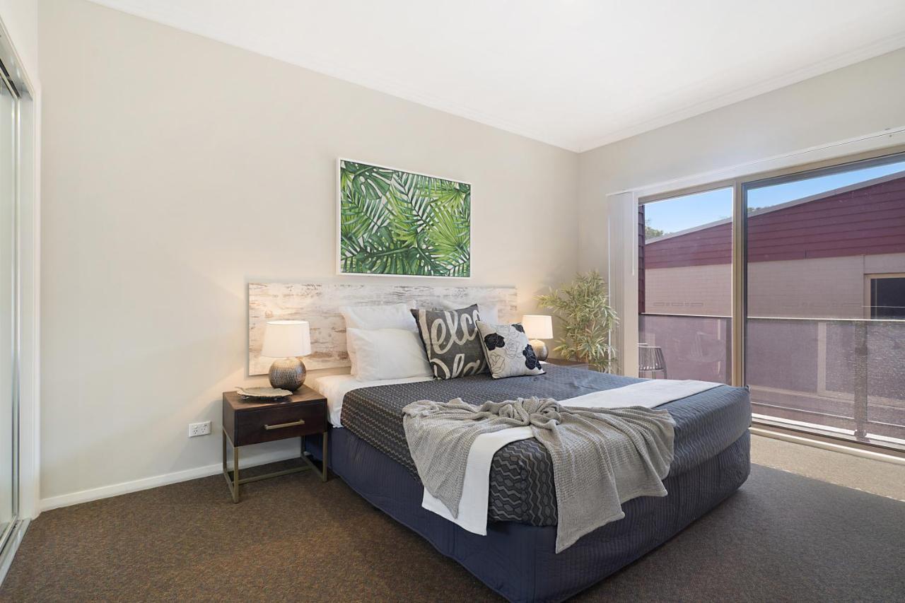 Newcastle Short Stay Accommodation - Birmingham Garden Townhouses מראה חיצוני תמונה