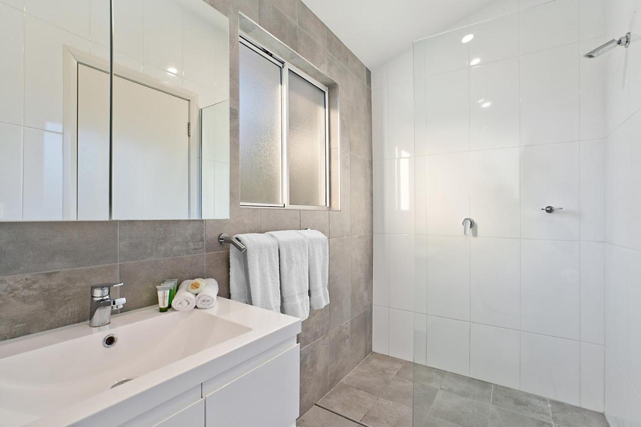 Newcastle Short Stay Accommodation - Birmingham Garden Townhouses מראה חיצוני תמונה