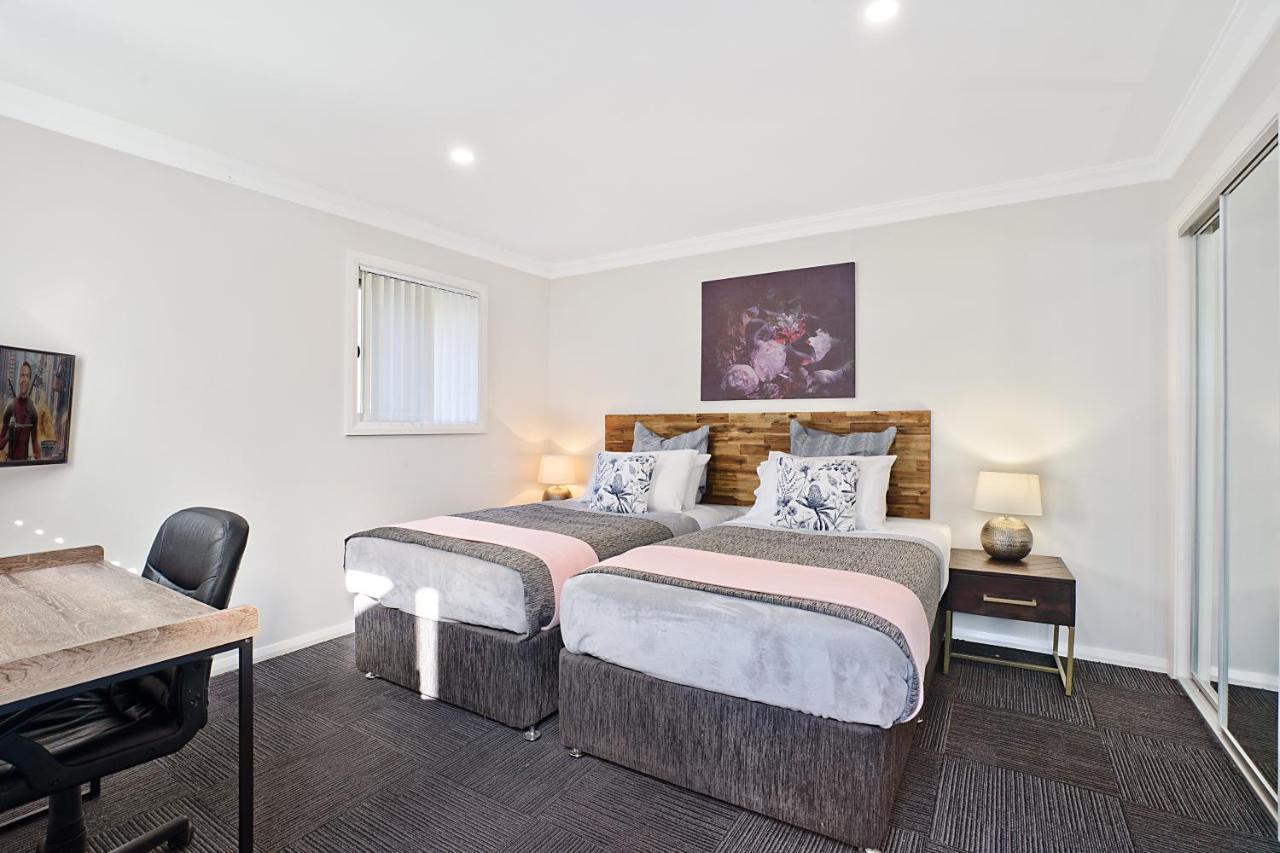 Newcastle Short Stay Accommodation - Birmingham Garden Townhouses מראה חיצוני תמונה