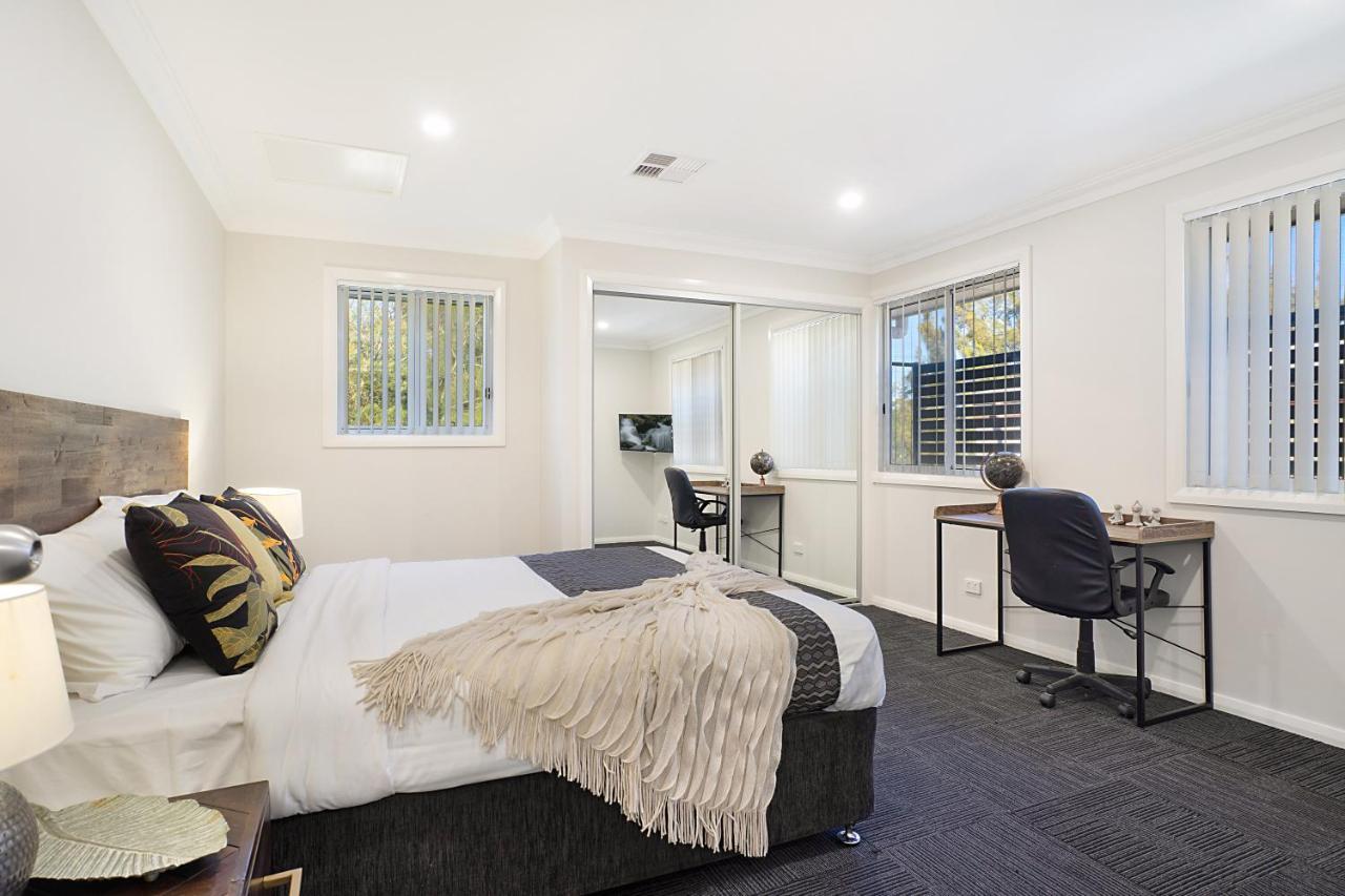 Newcastle Short Stay Accommodation - Birmingham Garden Townhouses מראה חיצוני תמונה