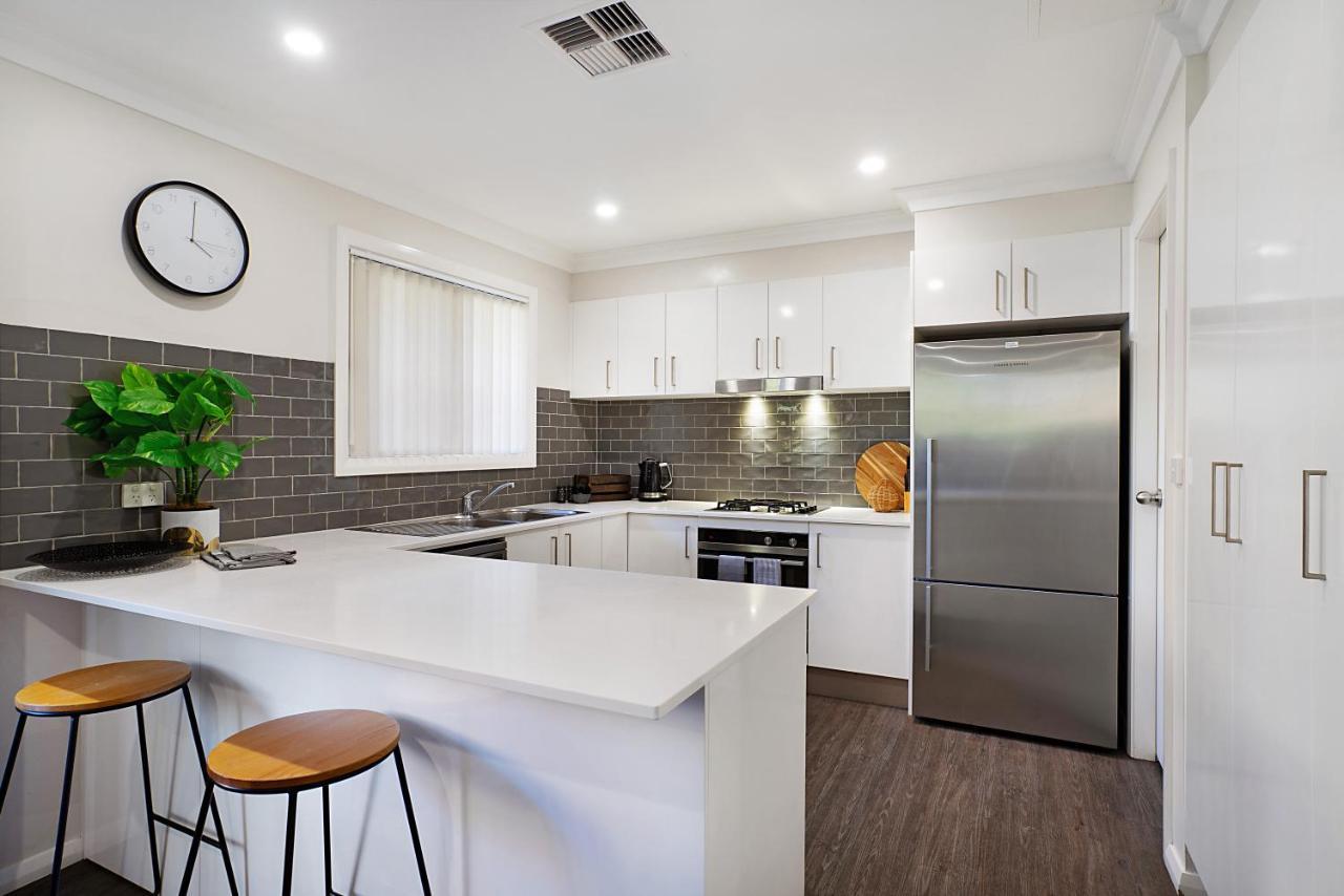Newcastle Short Stay Accommodation - Birmingham Garden Townhouses מראה חיצוני תמונה